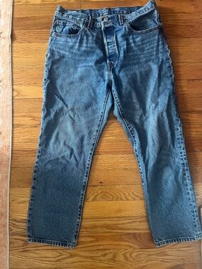 Classic Levi’s 501 Blue Denim Jeans